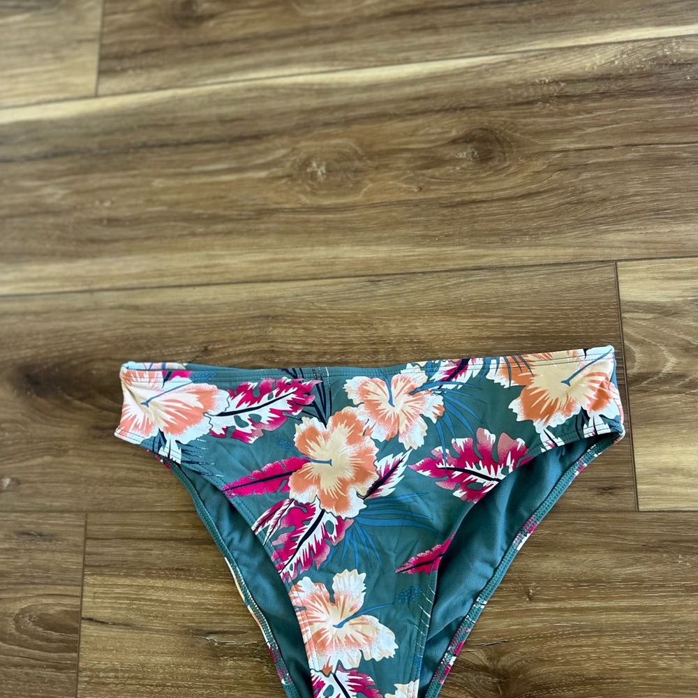Roxy womens high-waisted Floral Bikini Bottom size large - Picture 3 of 6